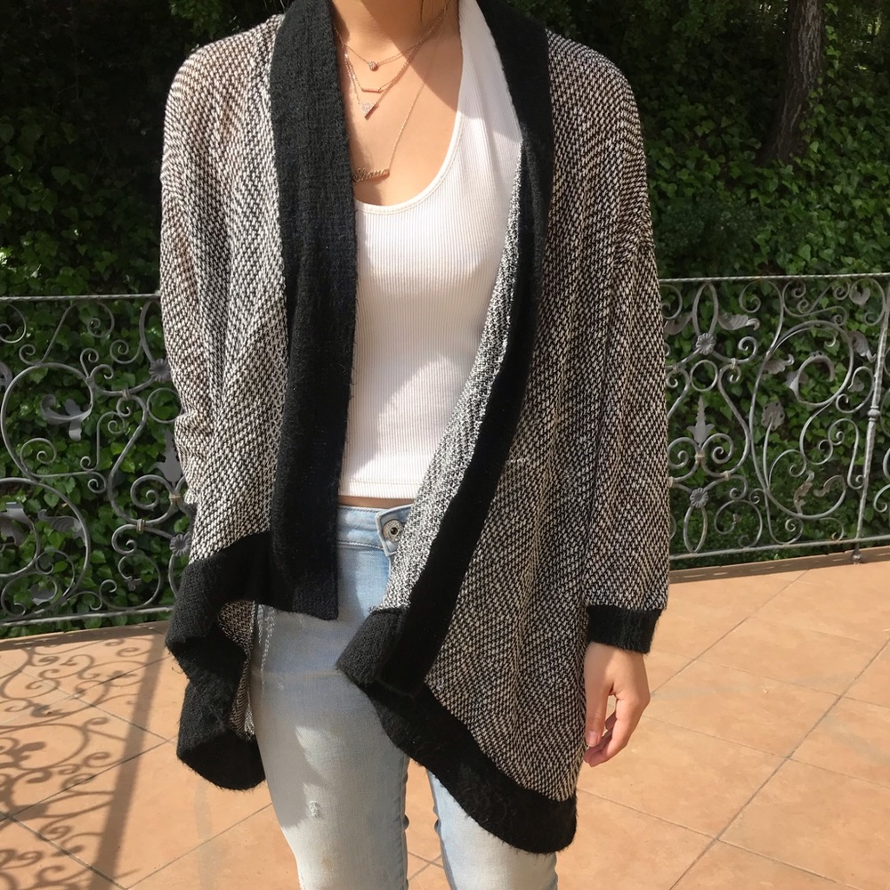 Black and white pattern cardigan
